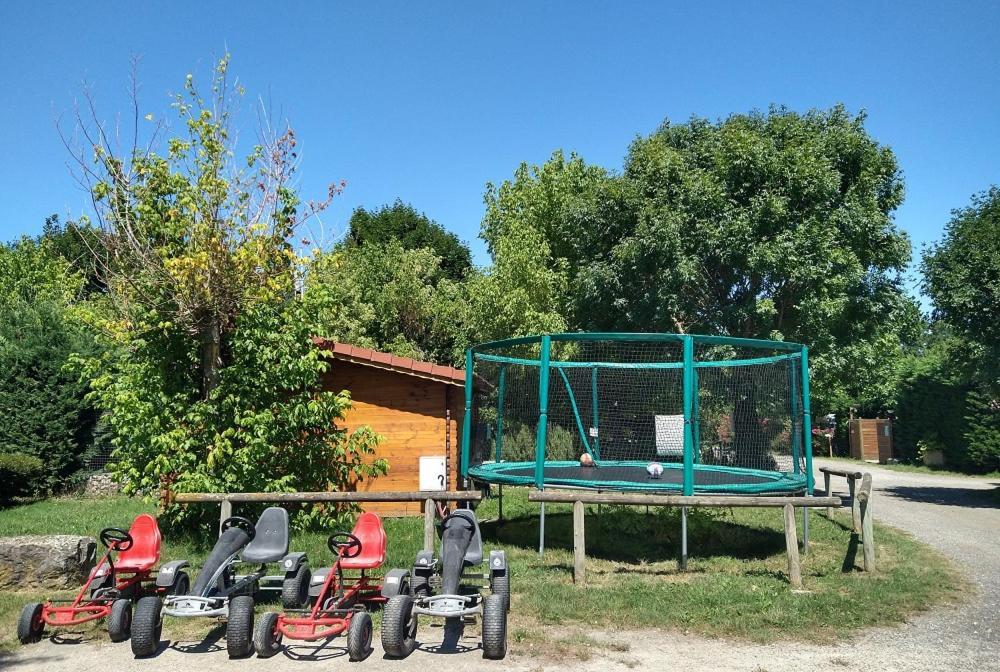Domaine Des Epinettes Hotell Saint-Romain-de-Jalionas Exteriör bild